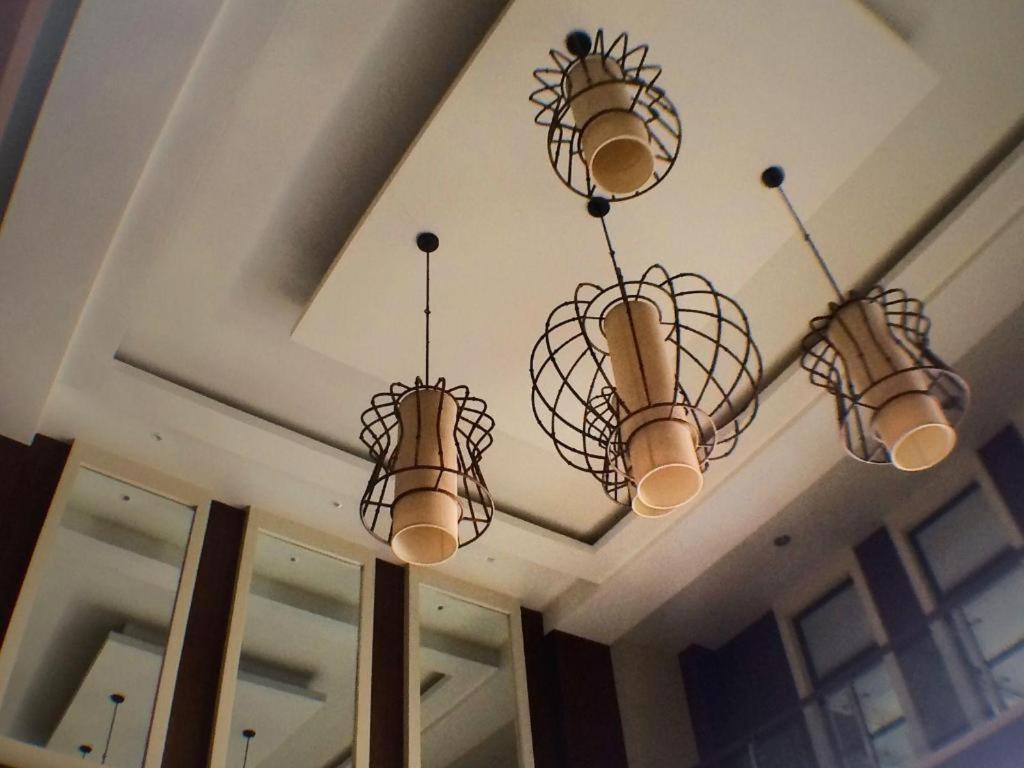 Mansion Garden Hotel Olongapo Exterior photo
