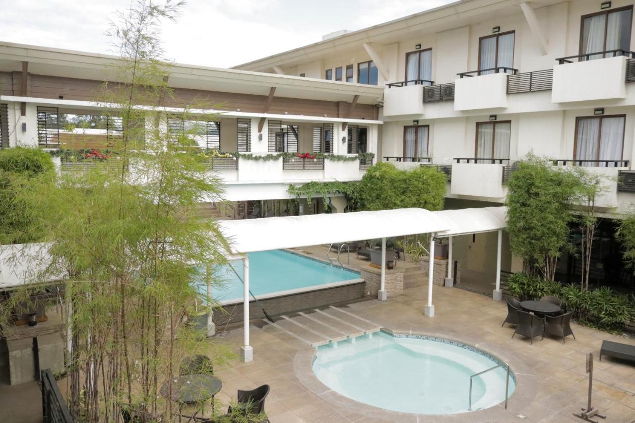Mansion Garden Hotel Olongapo Exterior photo